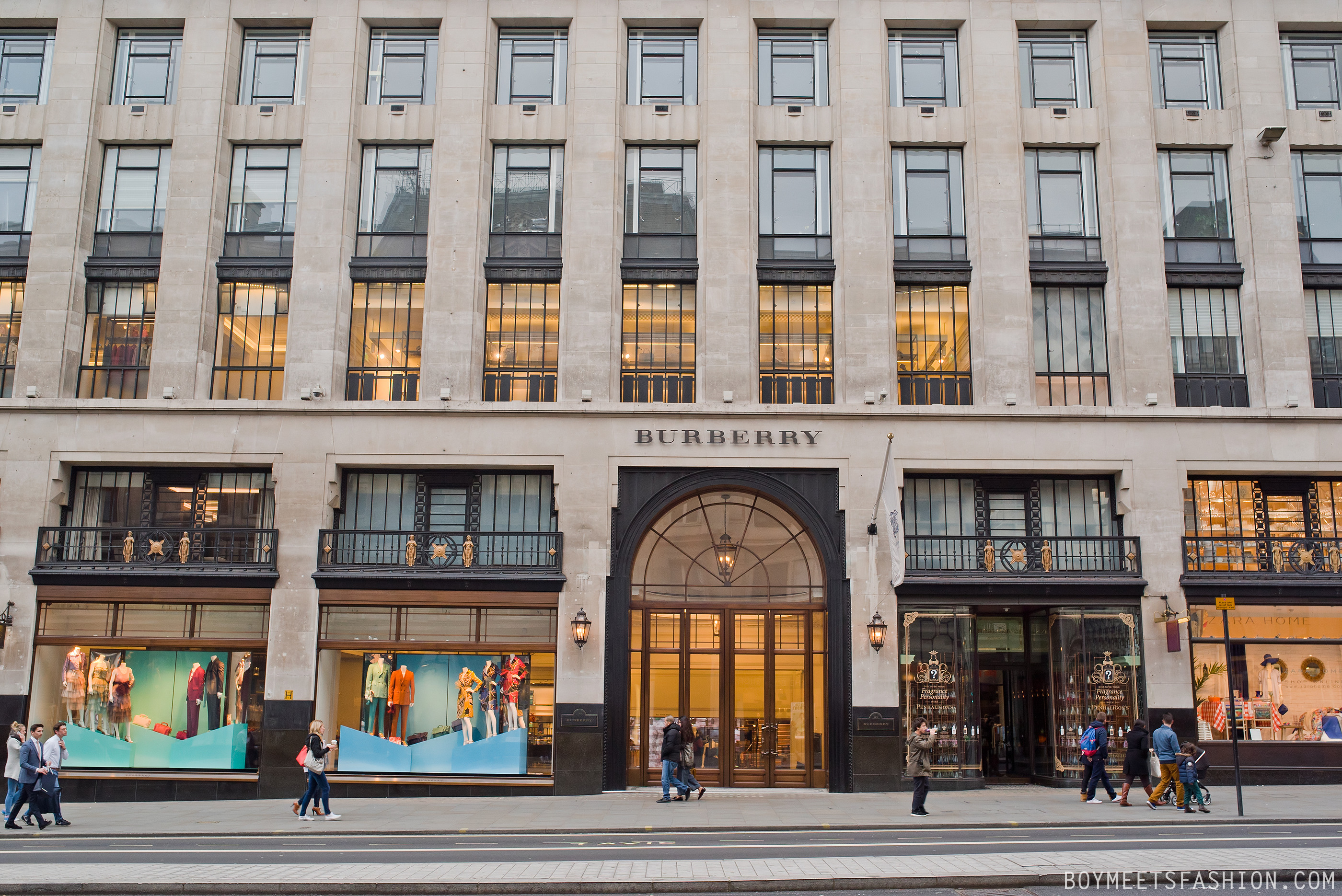 Photo of the day: Burberry’s UK flagship store | Boy Meets Fashion ...